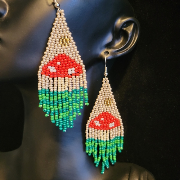 Mushroom & Sun Beaded Earrings - Picture 3 of 4